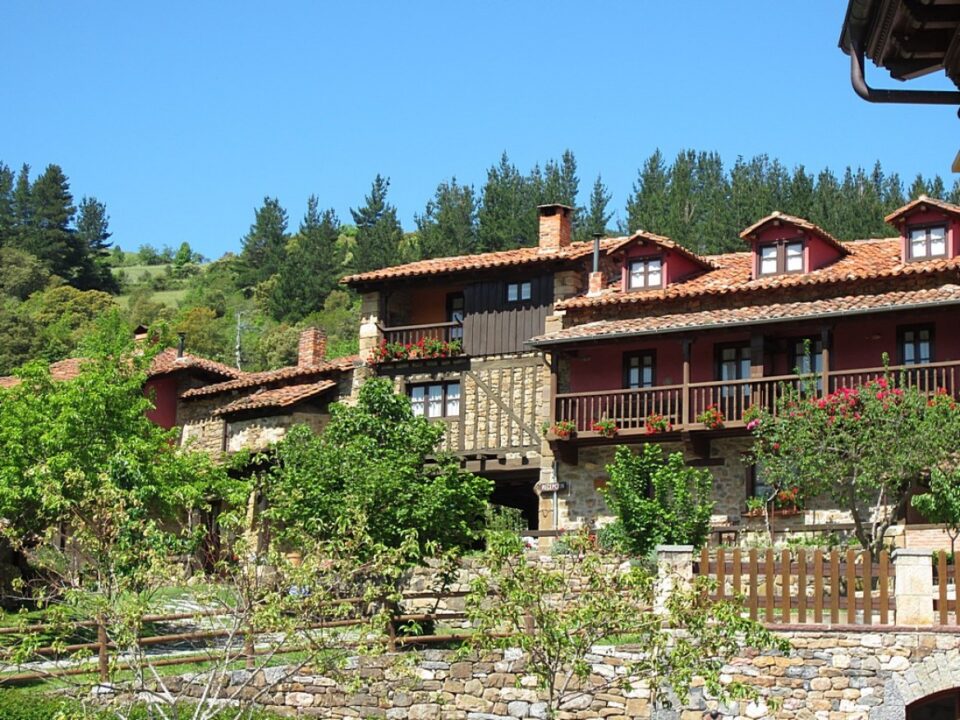 COMPLEJO TURISTICO MALVASIA