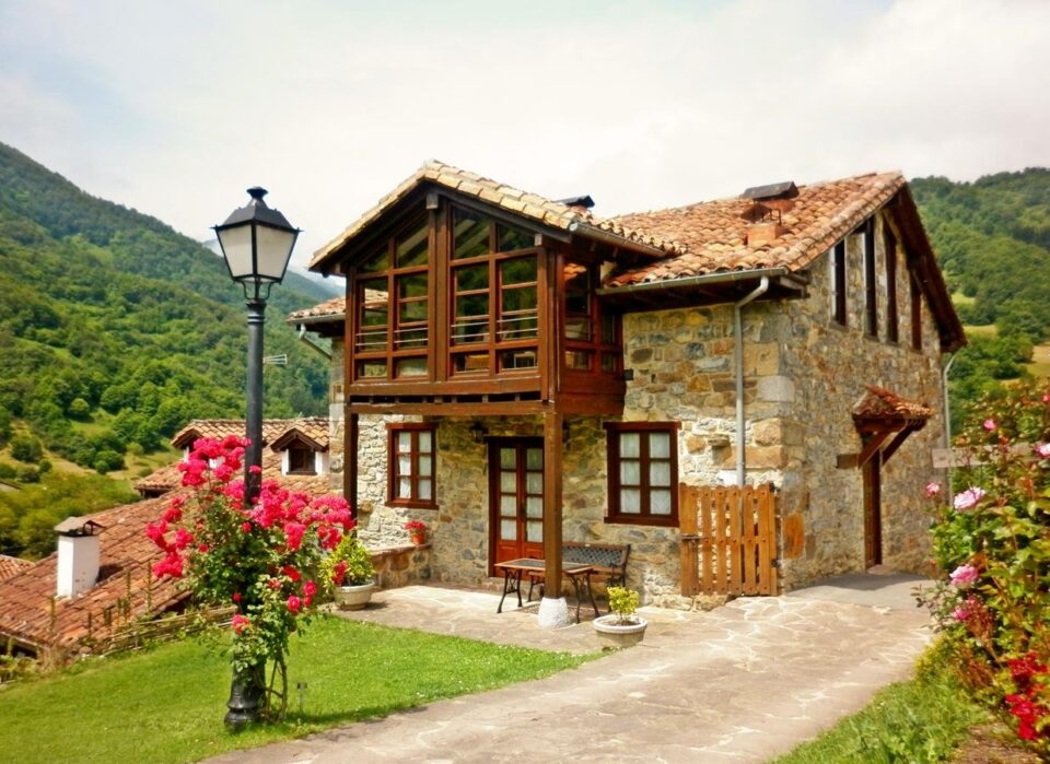 CASAS RURALES Y APARTAMENTOS LA HORNERA – turismo rural en Liébana y Potes, Cantabria