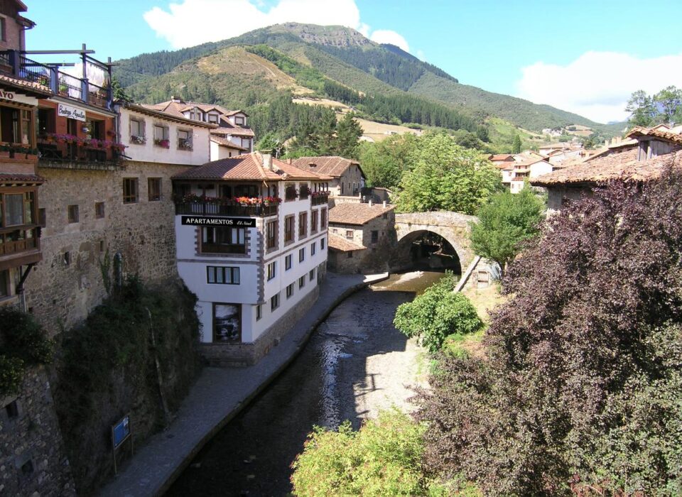 APARTAMENTOS EL NIAL DE POTES – turismo rural en Liébana y Potes, Cantabria