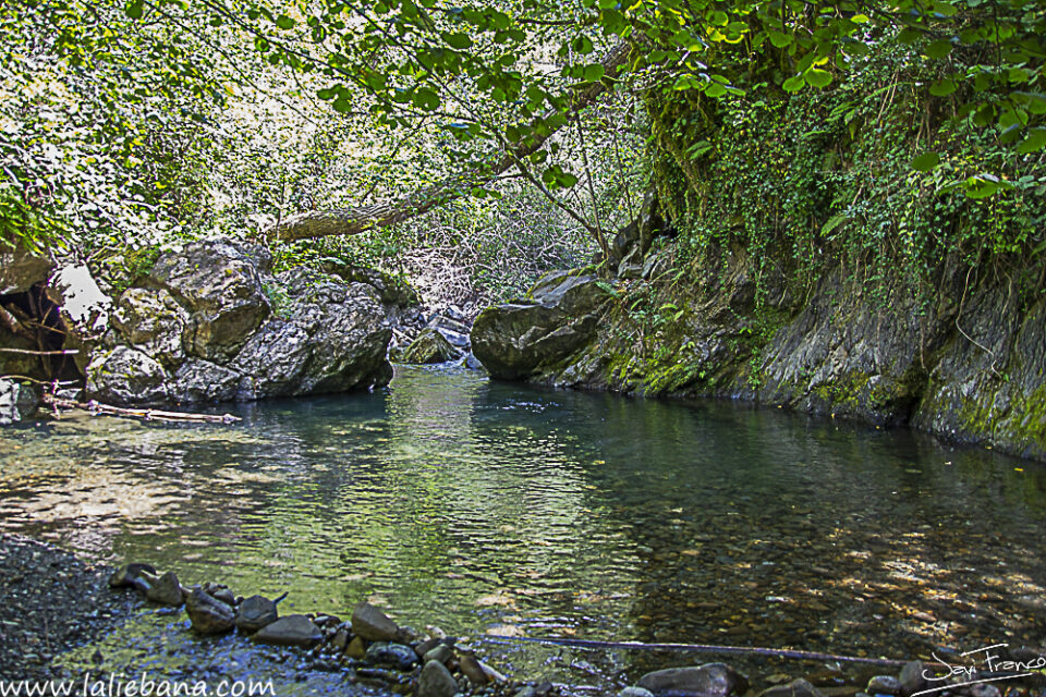 LIÉBANA, RINCONES SECRETOS. LA CASCADA MÁS ESCONDIDA EN DOSAMANTES. – turismo rural en Liébana y Potes, Cantabria