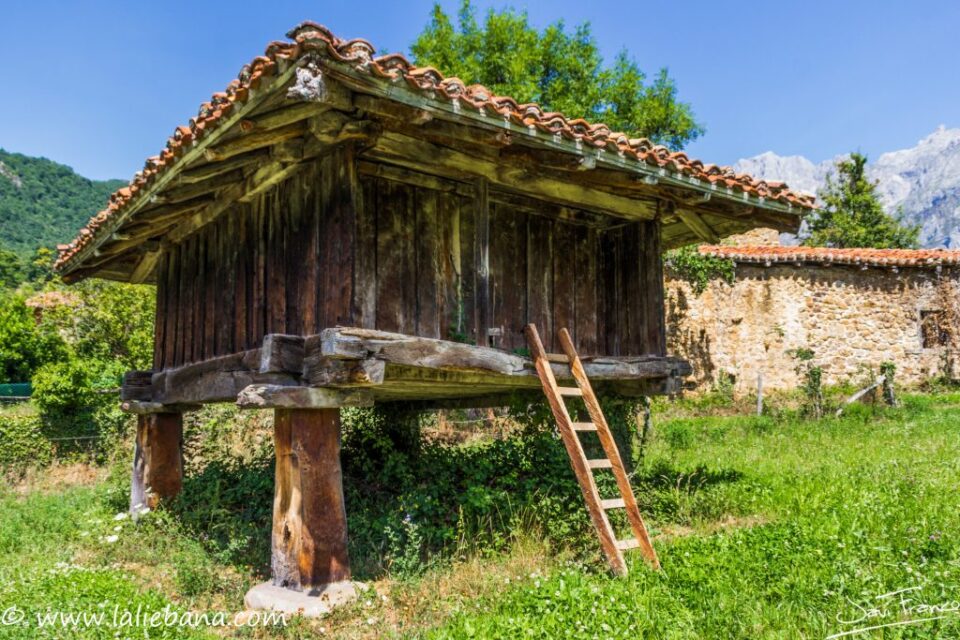 HORREO DE MOGROVEJO